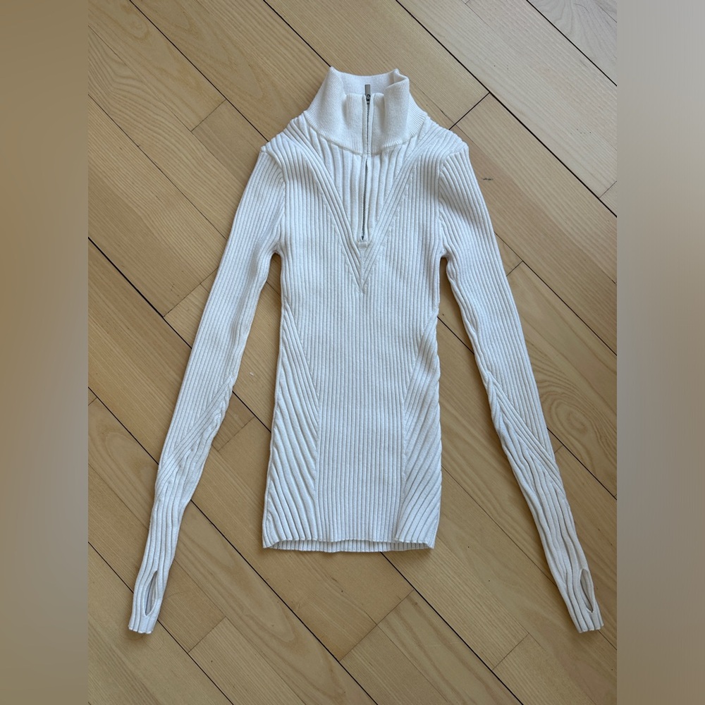 Women's Oysho White Thermal Ribbed Sweater with Thumbholes